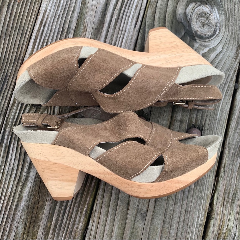Earthies wood platform sandals- 6.5